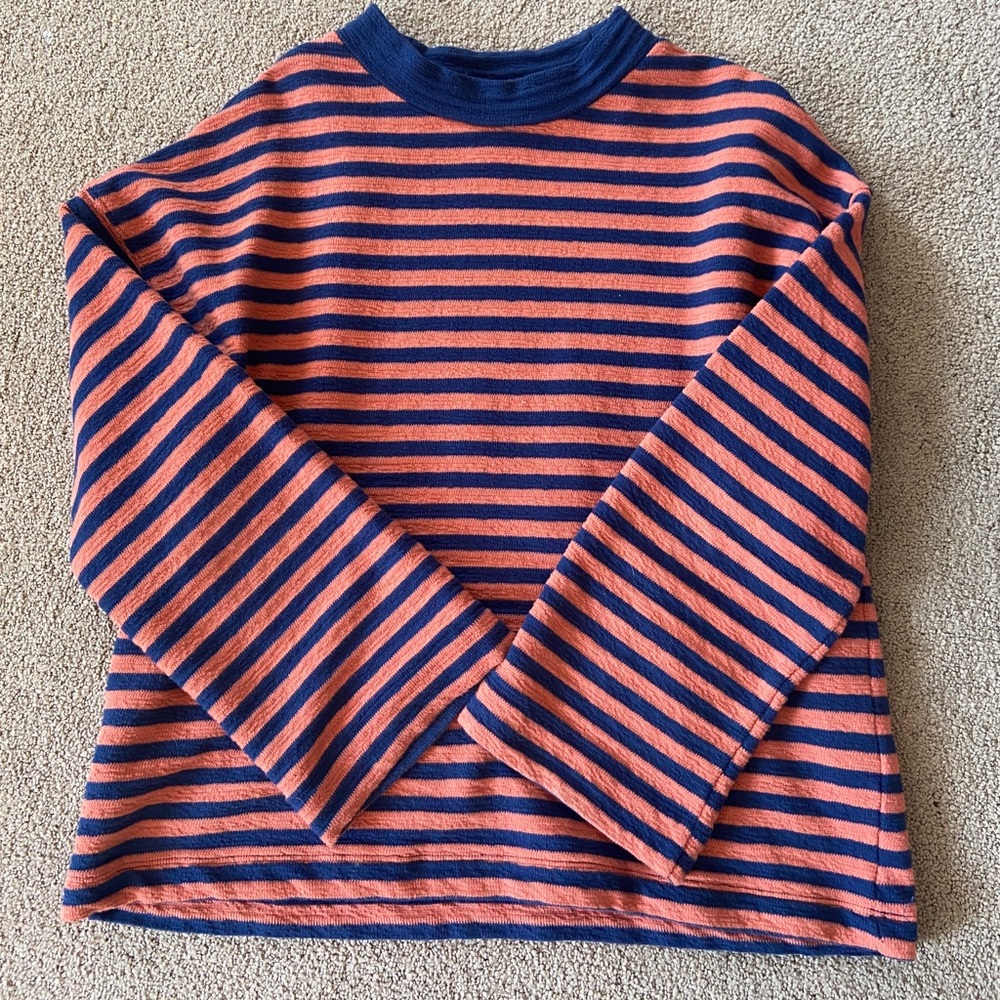 Cute mock neck wide sleeve top